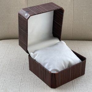 Watch Box with Pillow. Gift Box for Watch Brown Storage WatchBox